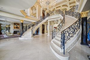10-web-or-mls-Montagel Way-015