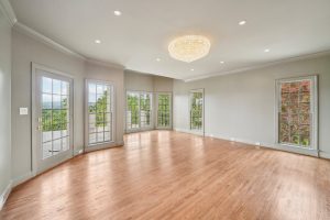 24-web-or-mls-Founders Dr-2105-024