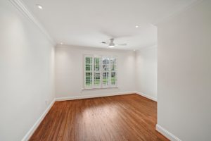 45-web-or-mls-Founders Dr-2105-045