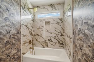 48-web-or-mls-Founders Dr-2105-048