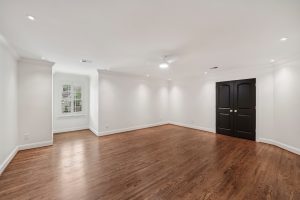 57-web-or-mls-Founders Dr-2105-057
